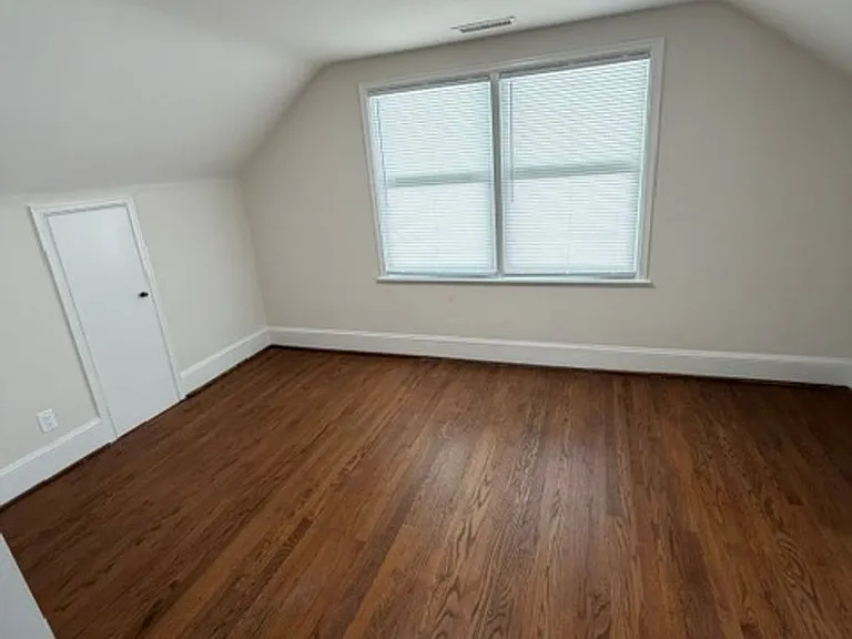 905 Riverside Dr — Photo 19