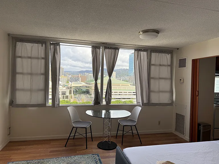 400 Hobron Ln #1504 — Photo 3