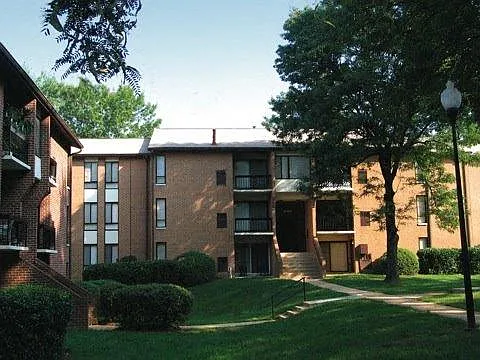 Carriage Hill Apartment Homes — Photo 33
