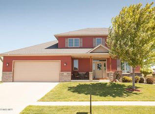 1591 4th St NE, Byron, MN 55920