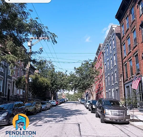 525 E 13th St #4 — Photo 2