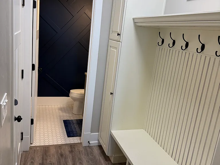 592 N Hills Ct — Photo 59