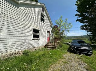 5643 West Rd, Munnsville, NY 13409