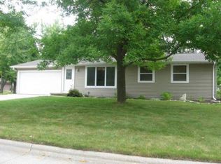 1039 Aphrodite Rd, Green Bay, WI 54311