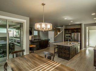 60480 Hedgewood Ln, Bend, OR 97702