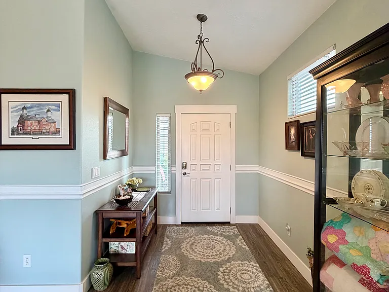 457 Highland View Ct — Photo 6