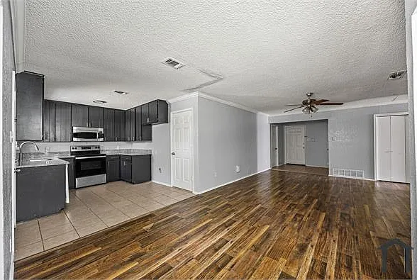 606 Circleview Dr