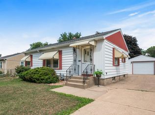 2081 Ivy Ave E, Saint Paul, MN 55119