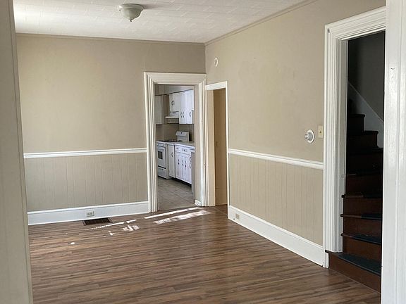 5th image of 248 Walnut St