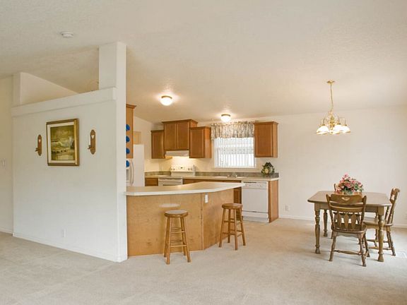 5th image of 5314 52nd Ln SE