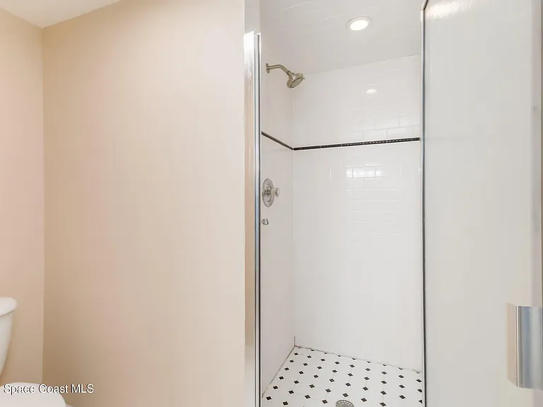 6124 River Run Dr #B — Photo 18