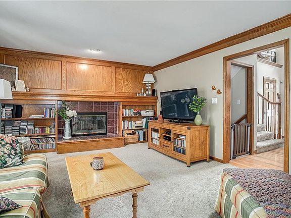 5th image of 25703 E 32nd Terrace Ct S
