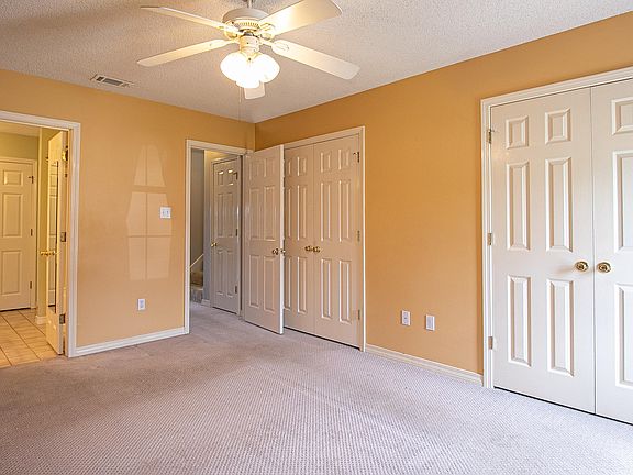 5th image of 4472 Unicorn Ln