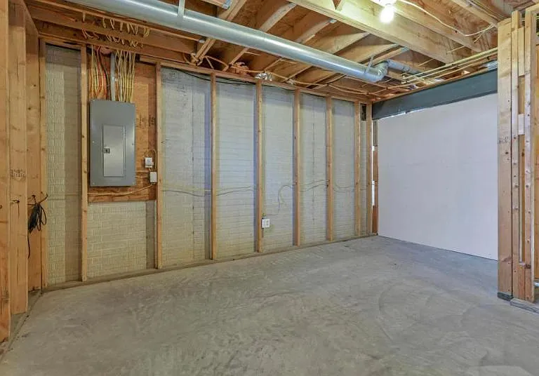 1056 Winding Creek Ln — Photo 47