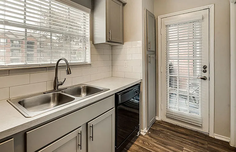 Summers Landing Apartments — Photo 9