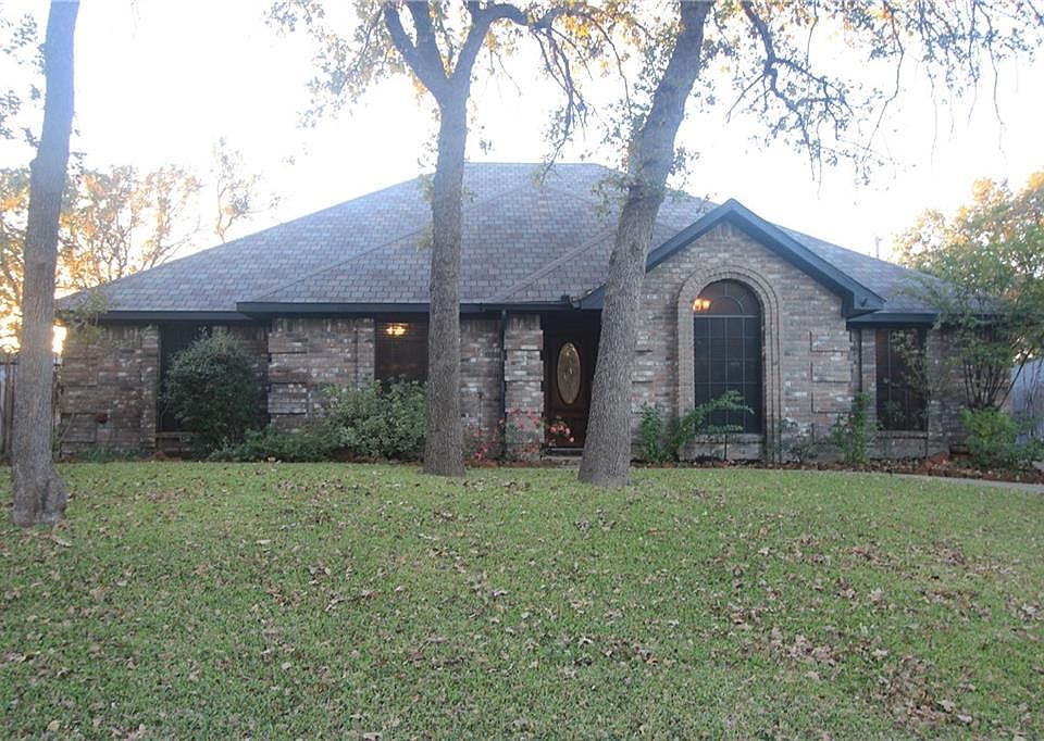 1st image of 6633 Townlake Cir