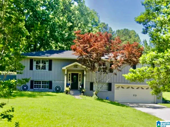 757 Crosshill Trl, Warrior, AL 35180