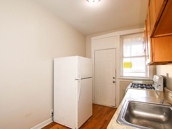 5th image of 1444 E 67th Pl #1W