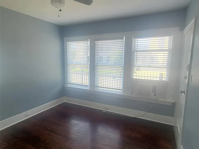 4414 Woodside St #10 — Photo 3