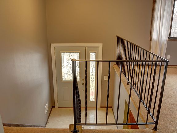 Entry door, welcoming space for your family and guests.