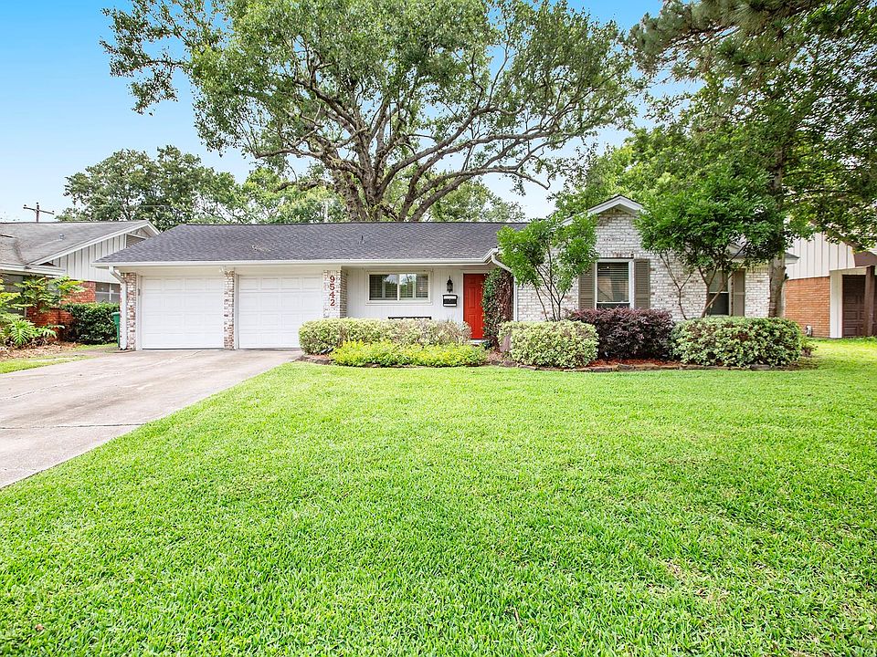 1st image of 9542 Meadowcroft Dr
