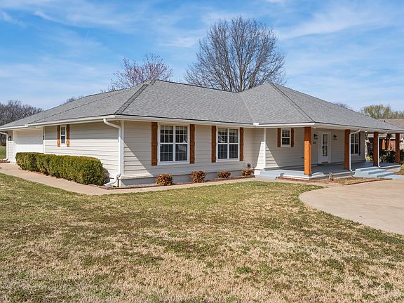 3rd image of 3120 Old Dike Rd