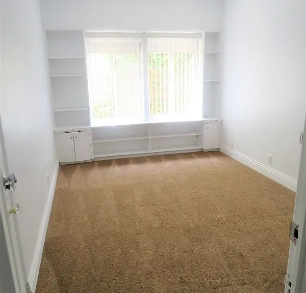 227 S Gale Dr #4 — Photo 17