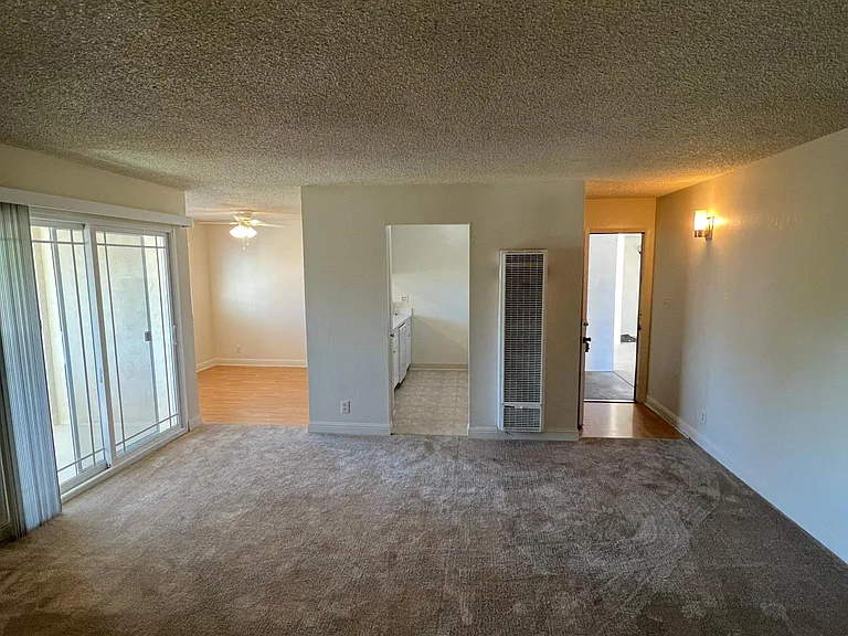 2658 College Ave #5 — Photo 3