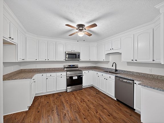 3rd image of 1342 Holladay Rd