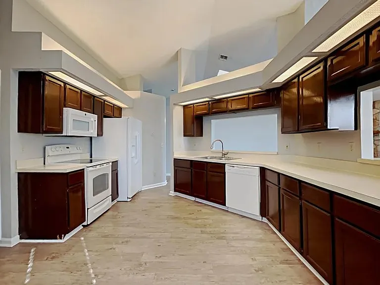 8518 Iron Mill Trl — Photo 6