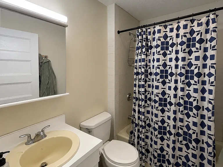 21 Willow Ave — Photo 9