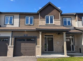 76 Osler St, Ottawa, ON K2W0M1