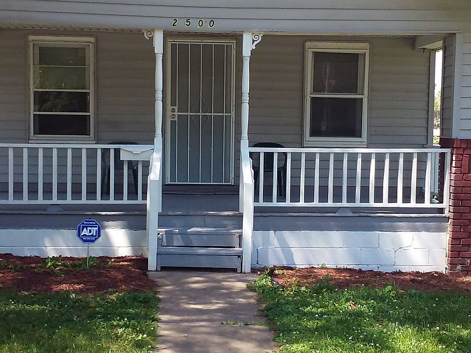 1st image of 2500 E 55th St