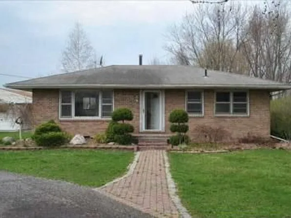 13781 Laplaisance Rd, Monroe, MI 48161