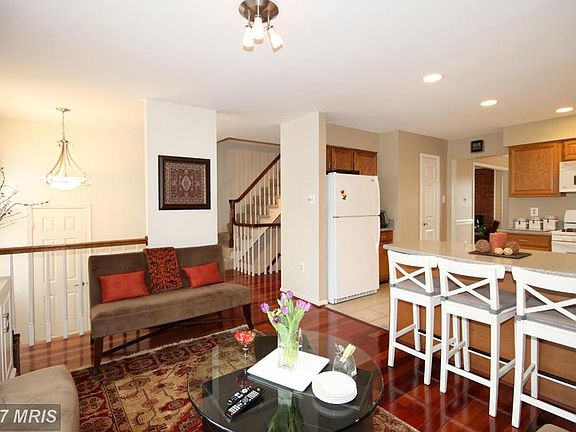 5th image of 4667 Luxberry Dr