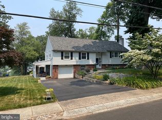 400 Church St, Willow Grove, PA 19090