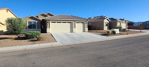 2210 Jacks Dr Photo 1
