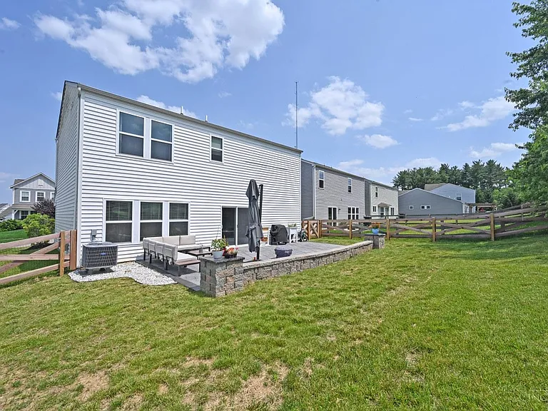 5595 Noble Ct — Photo 54