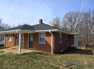 1516 Rivermont Heights Rd, Martinsville, VA 24112