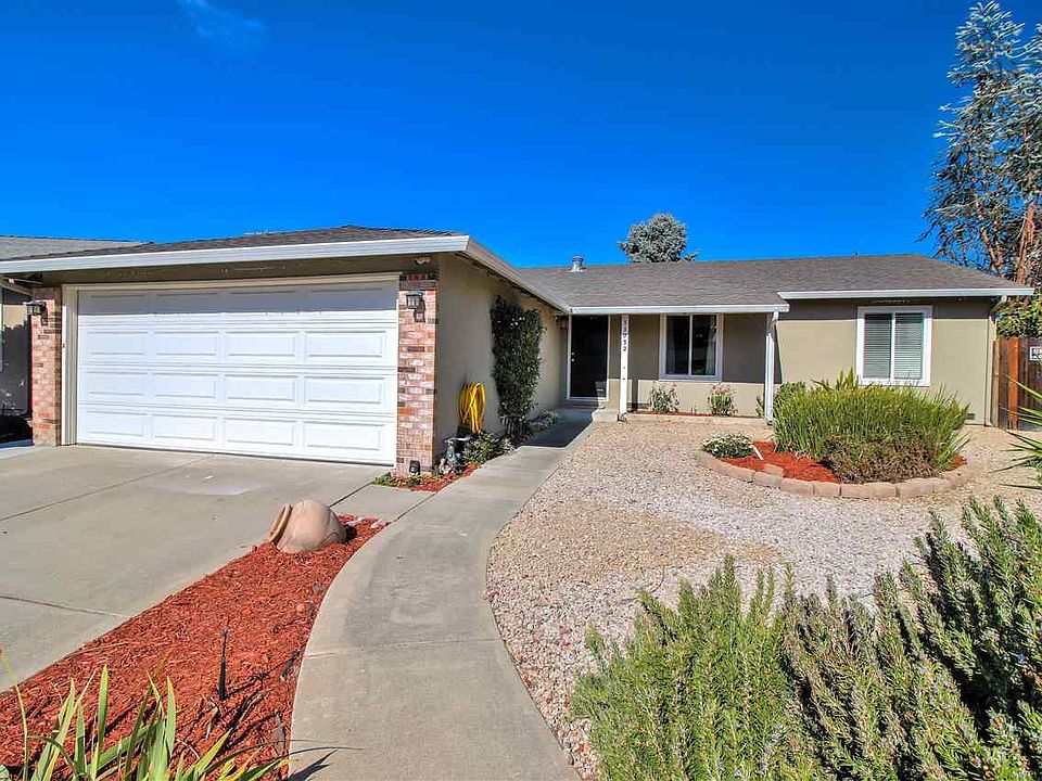 1st image of 33032 Marsh Hawk Ct