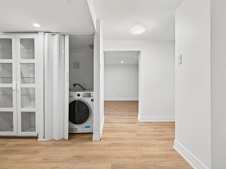 67 Robinglade Dr #BASEMENT — Photo 13