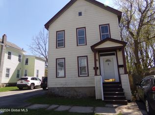 14 Gilbert St, Johnstown, NY 12095