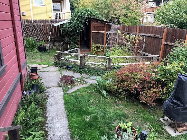 249 N Ivy St — Photo 17