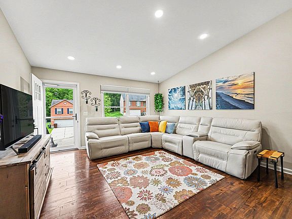 5th image of 2075 Gribble Dr