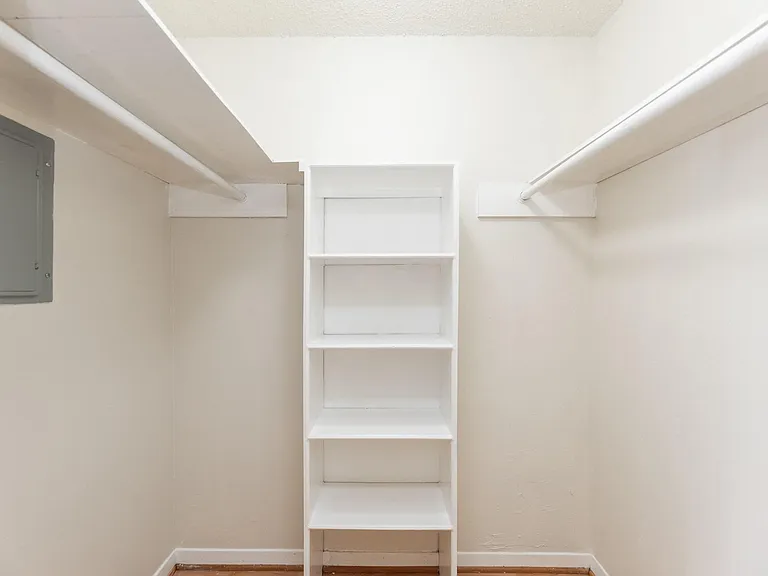 3742 Thistlemont Dr — Photo 25