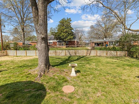3rd image of 346 Norwood Cir