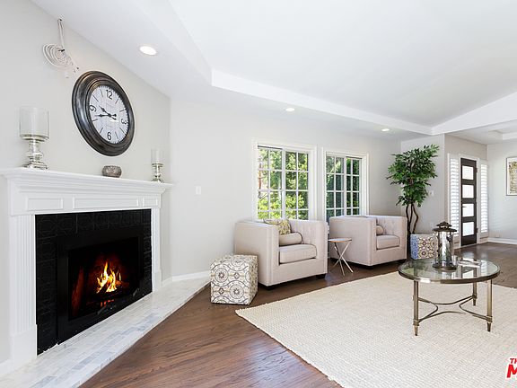 2nd image of 2261 N Bowmont Dr