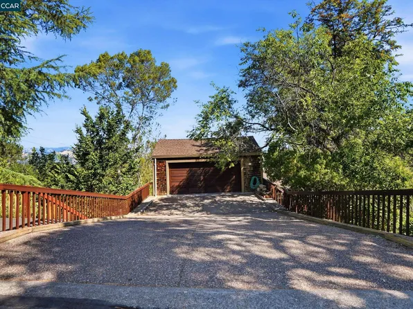 132 Rudgear Dr, Walnut Creek, CA 94596