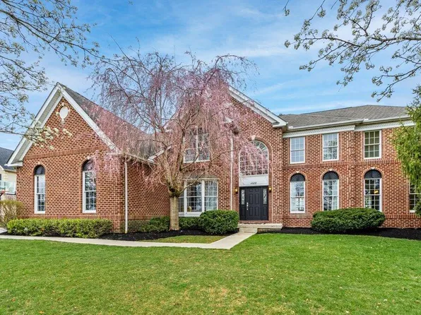 4688 Vista Ridge Dr, Dublin, OH 43017