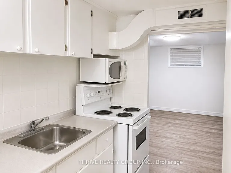 217 Platts Ln #LOWER — Photo 4